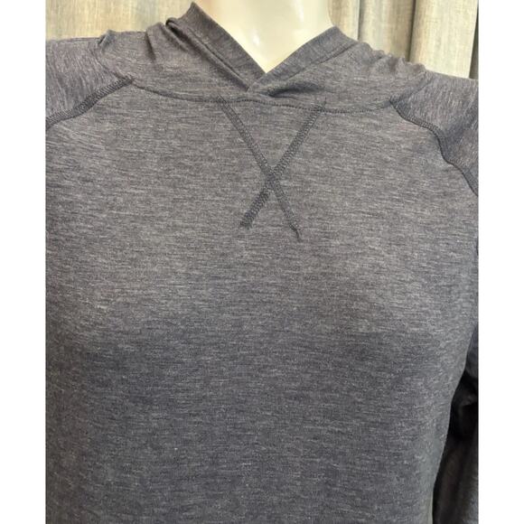 Champion Gym Issue Layering Thin Hoodie Top NWT $35 Size Small Blue - Picture 14 of 15